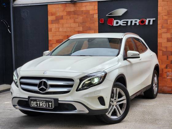 MERCEDES-BENZ GLA 200 1.6 CGI ADVANCE 16V TURBO FLEX 4P AUTOMÁTICO